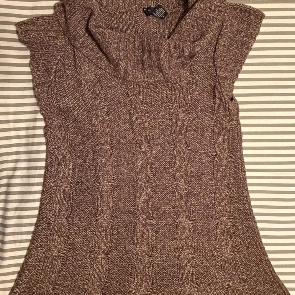 Cable Knit Sleeveless Cowl Neck Sweater